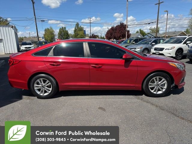 Used 2017 Hyundai Sonata SE FWD image 4