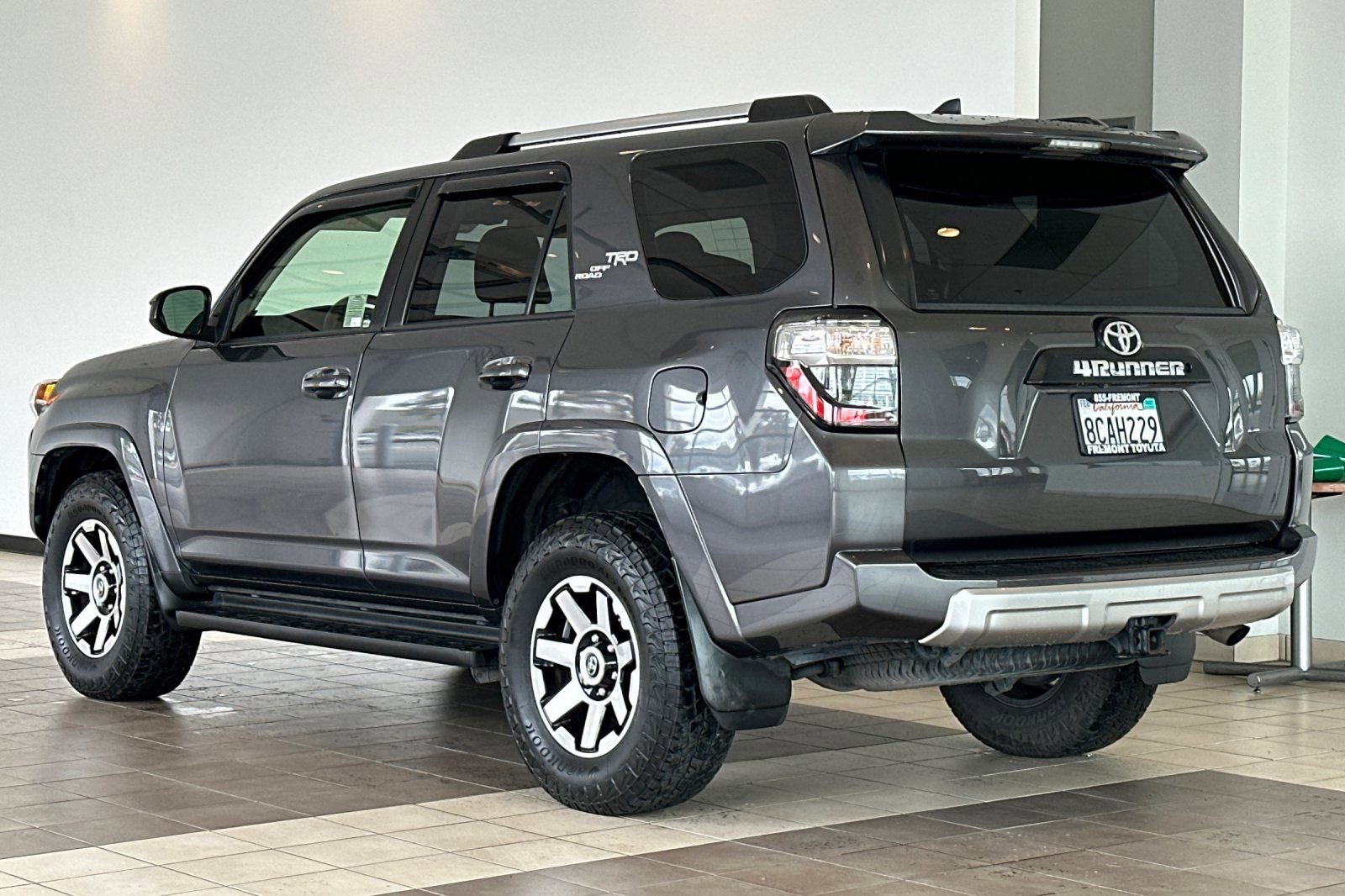 Certified 2018 Toyota 4Runner TRD Off-Road image 6