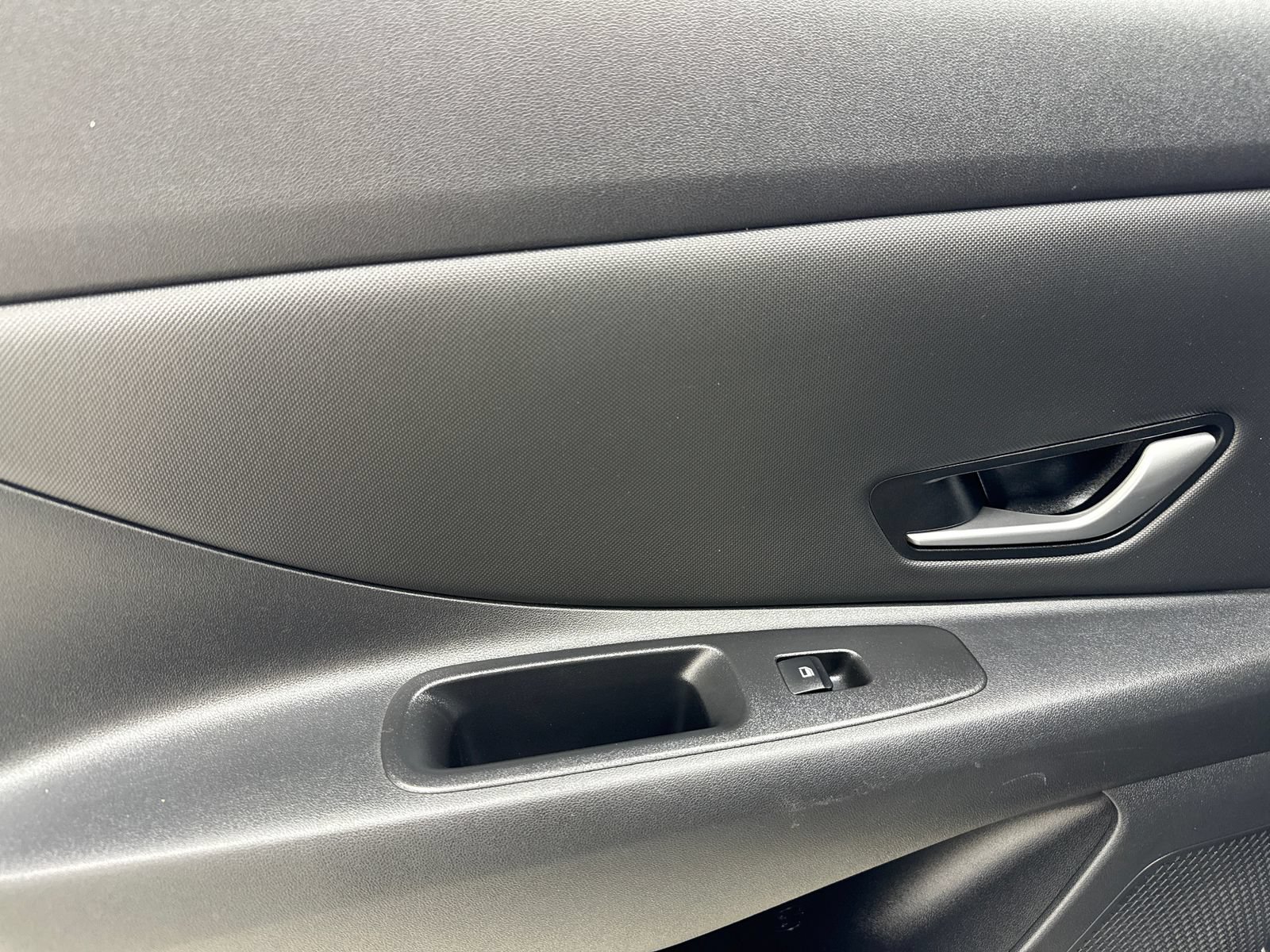 Used 2022 Hyundai Elantra Limited FWD image 37
