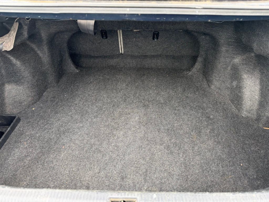 Used 2005 Toyota Camry LE FWD image 25