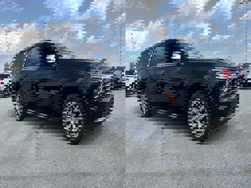 New 2025 Chevrolet Suburban Premier image 8