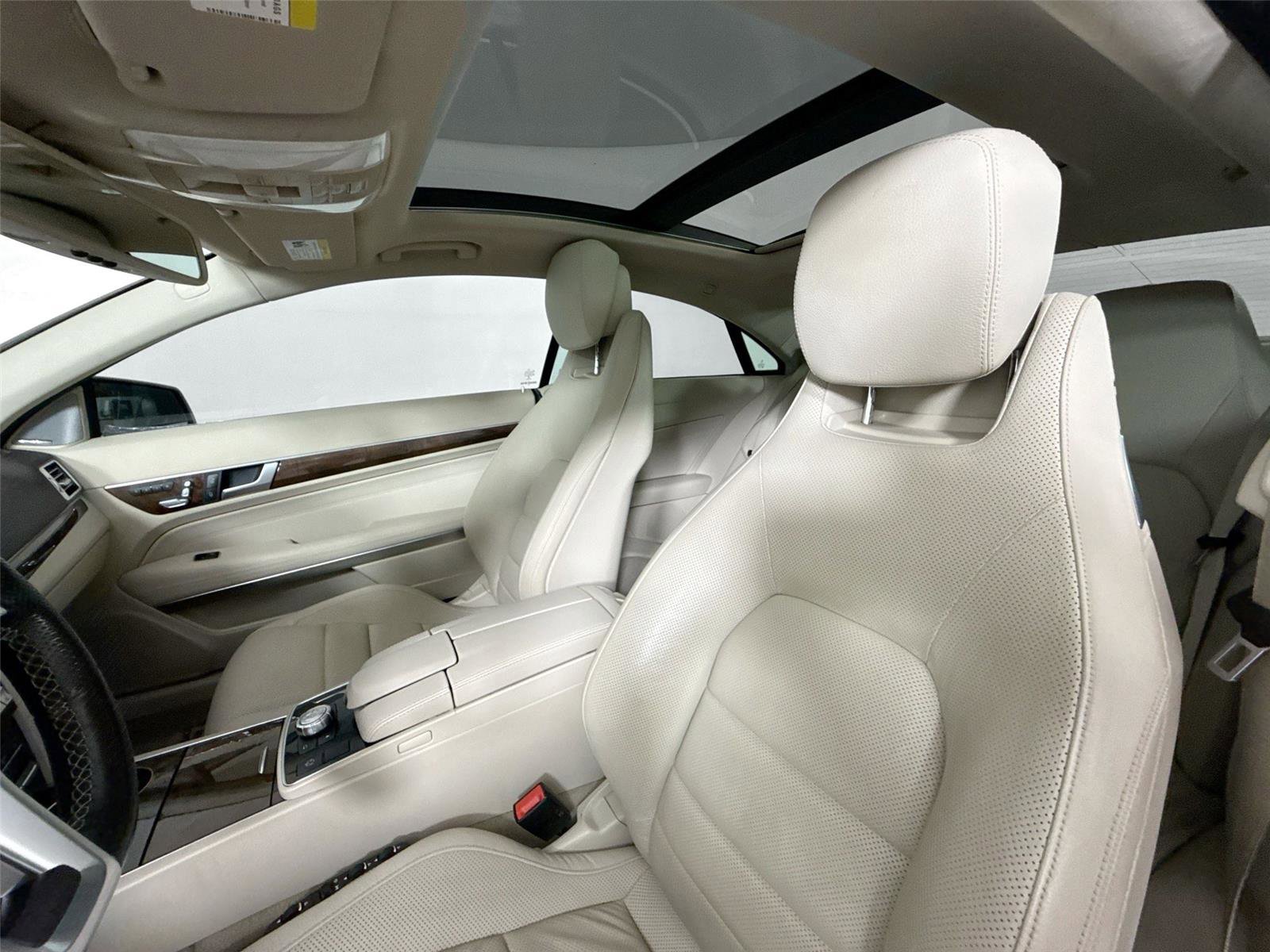 Used 2017 Mercedes-Benz E 400 Coupe image 3