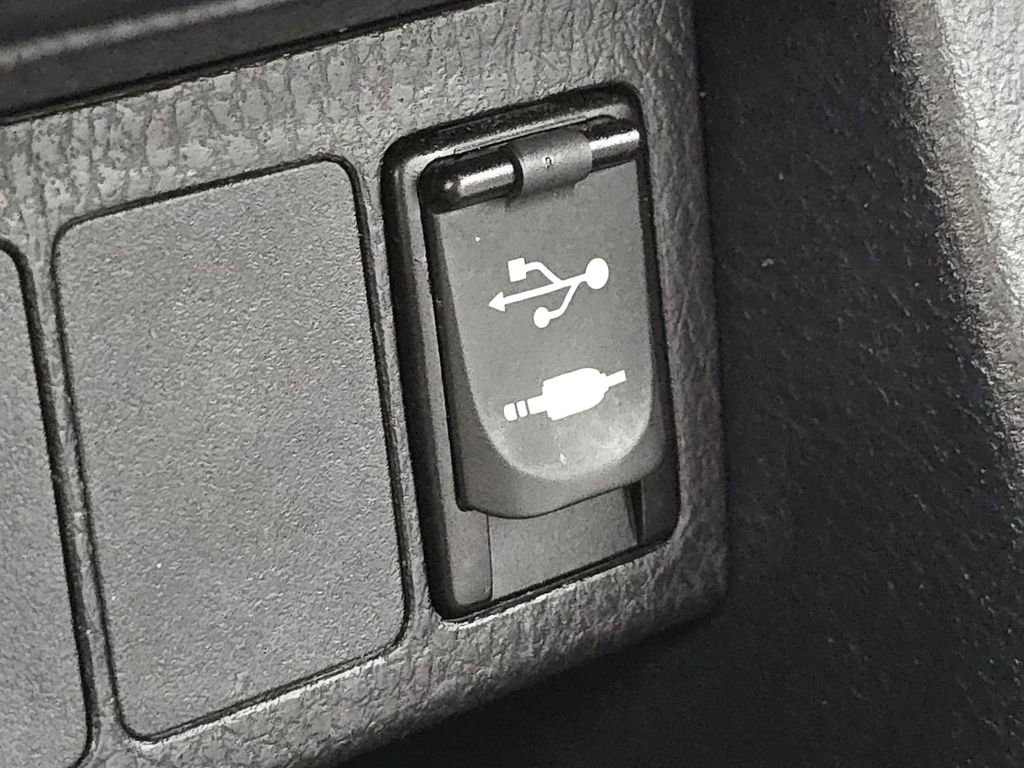 Used 2016 Toyota Corolla L image 33