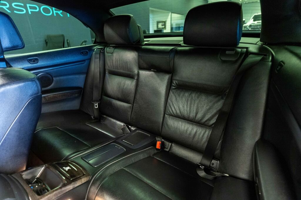 Used 2011 BMW 335i Convertible image 11