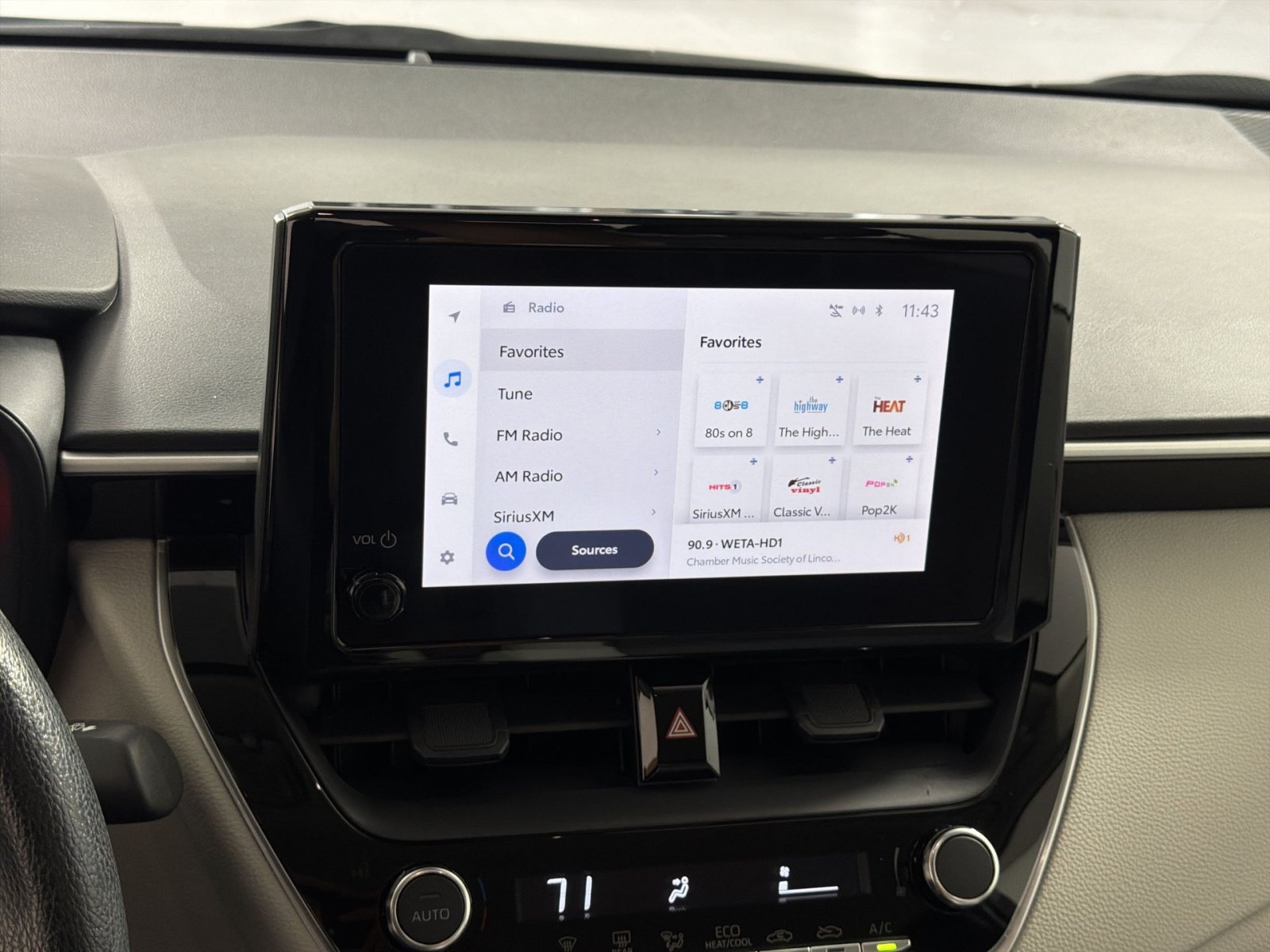 Used 2024 Toyota Corolla LE FWD image 18