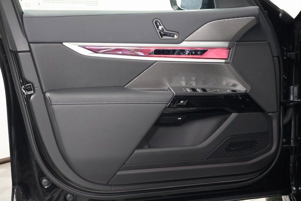 New 2026 BMW i7 eDrive50 w/ M Sport Package image 7