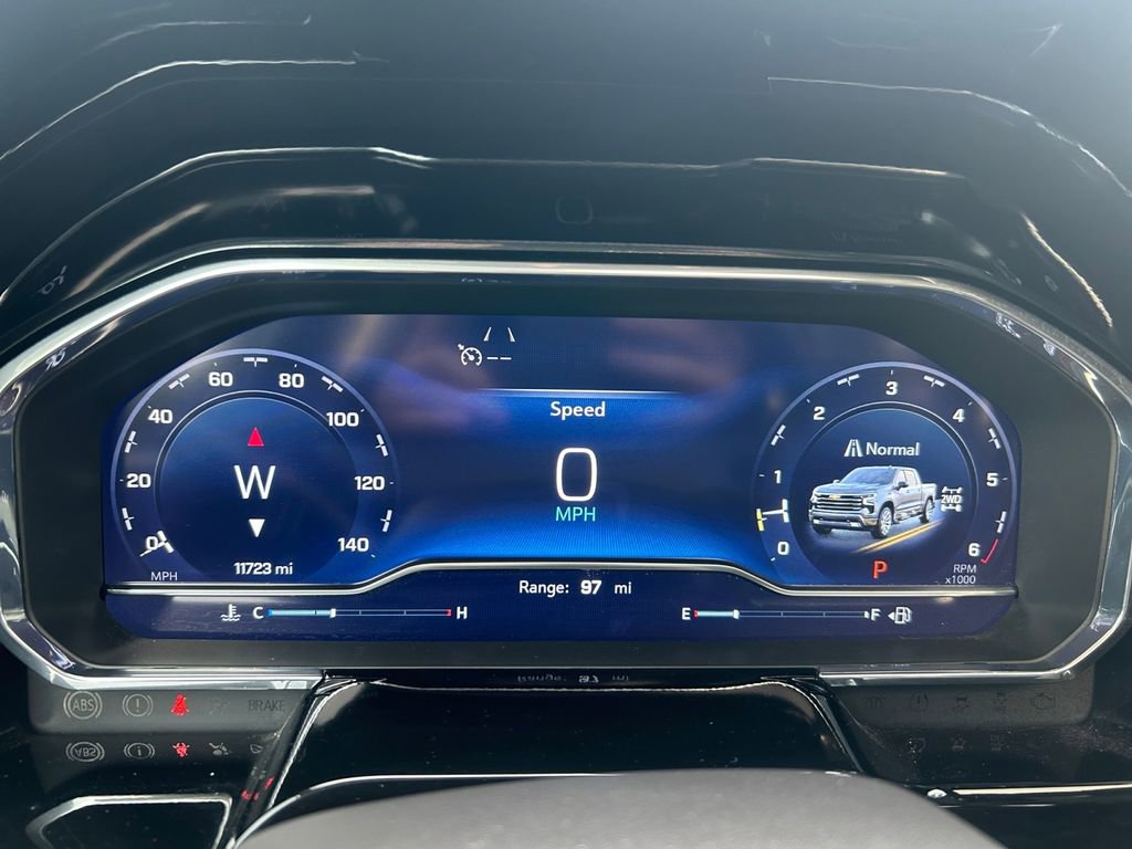 Used 2024 Chevrolet Silverado 1500 High Country w/ Technology Package image 16