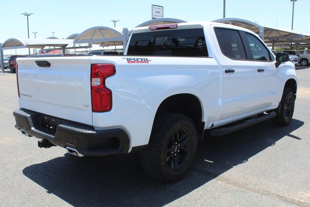 Used 2024 Chevrolet Silverado 1500 LT Trail Boss w/ Convenience Package II AWD/4WD image 3