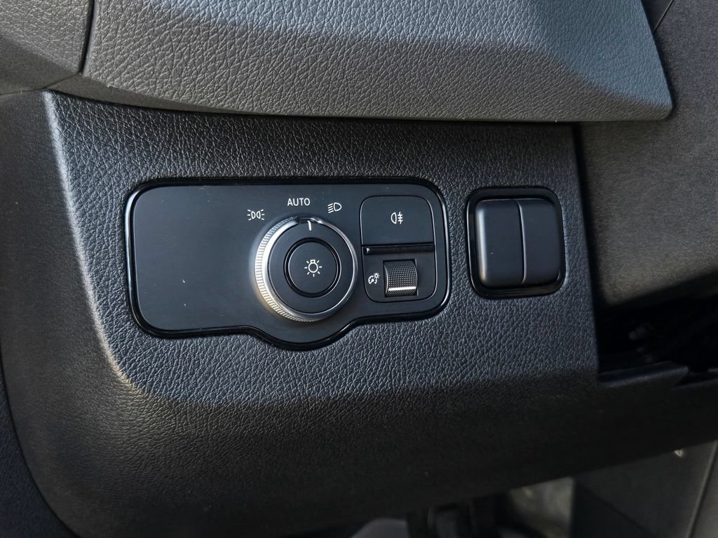 Used 2021 Mercedes-Benz Sprinter 2500 image 17