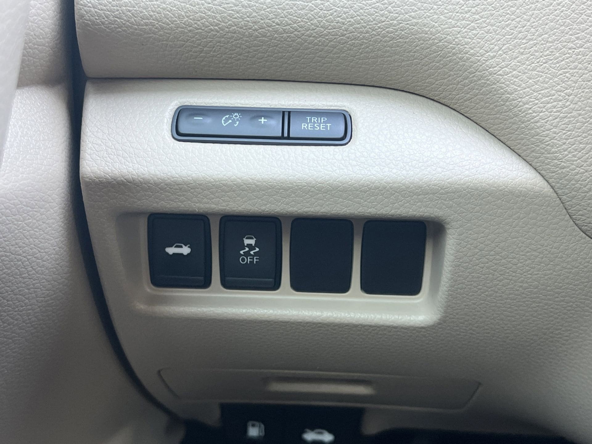 Used 2017 Nissan Altima 2.5 S w/ Power Driver Seat Package FWD image 11