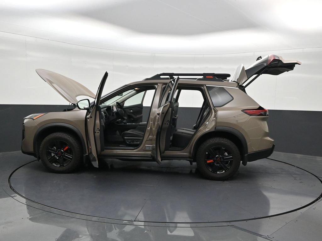 Used 2025 Nissan Rogue SV w/ Rock Creek Premium Package AWD/4WD image 34