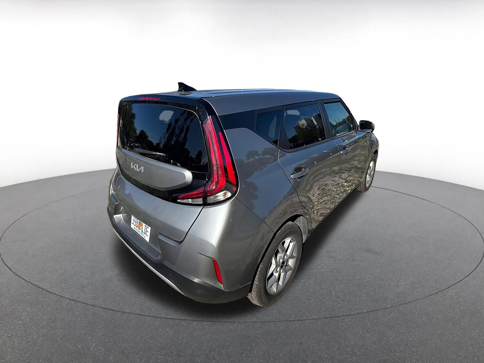 Used 2025 Kia Soul LX w/ LX Technology Package image 5