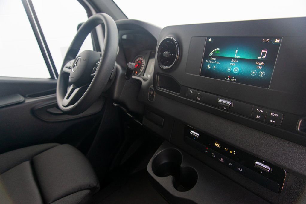Used 2024 Mercedes-Benz Sprinter 144 Cargo image 30