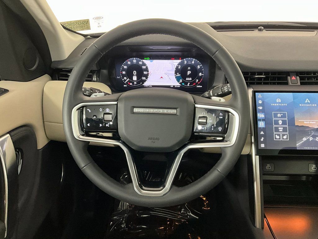 Used 2025 Land Rover Discovery Sport S image 11