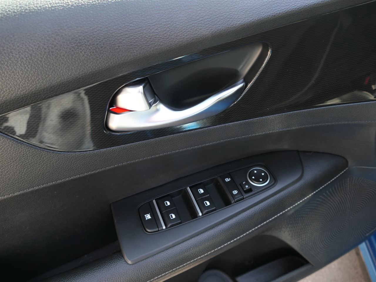 Used 2022 Kia Forte GT-Line w/ GT-Line Premium Package image 13