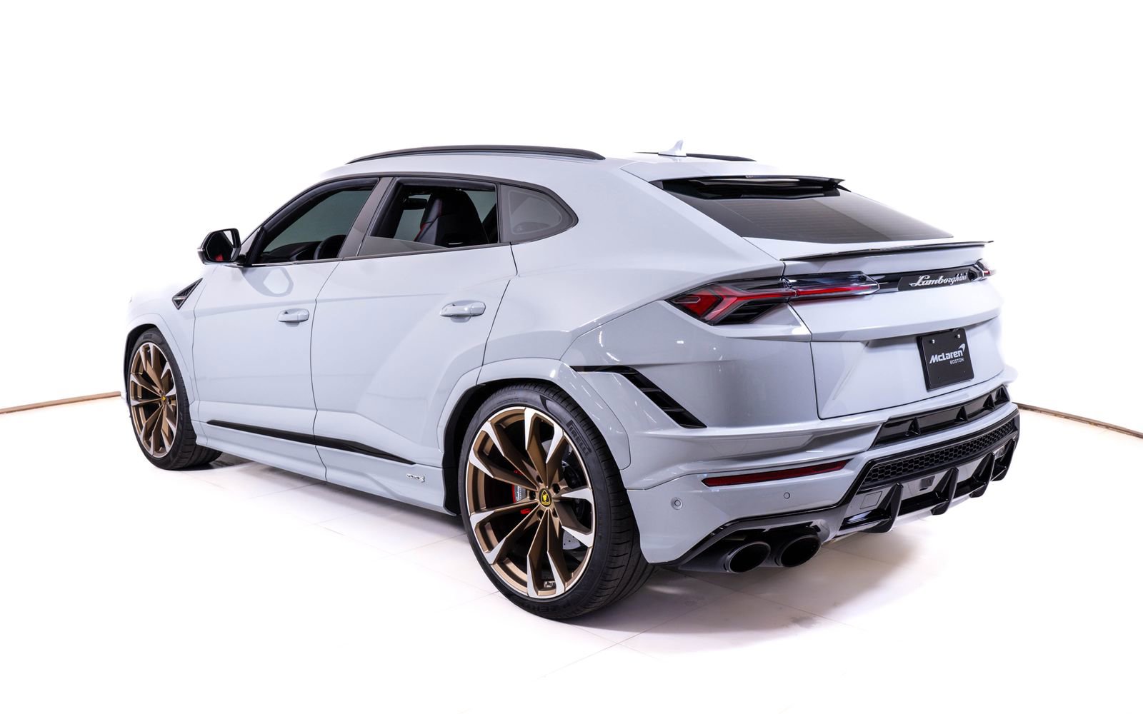 Used 2023 Lamborghini Urus S AWD/4WD image 3