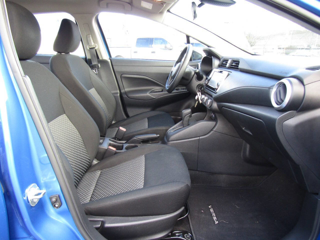 Used 2023 Nissan Versa S FWD image 24