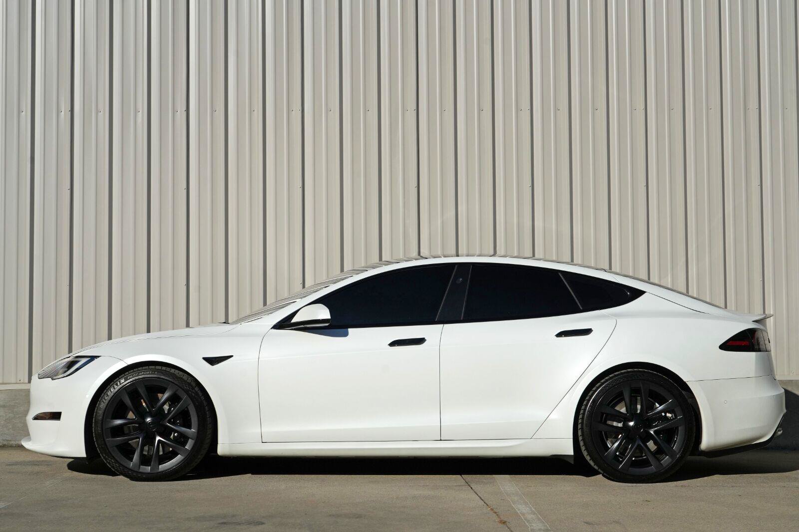 Used 2022 Tesla Model S Plaid AWD/4WD image 9