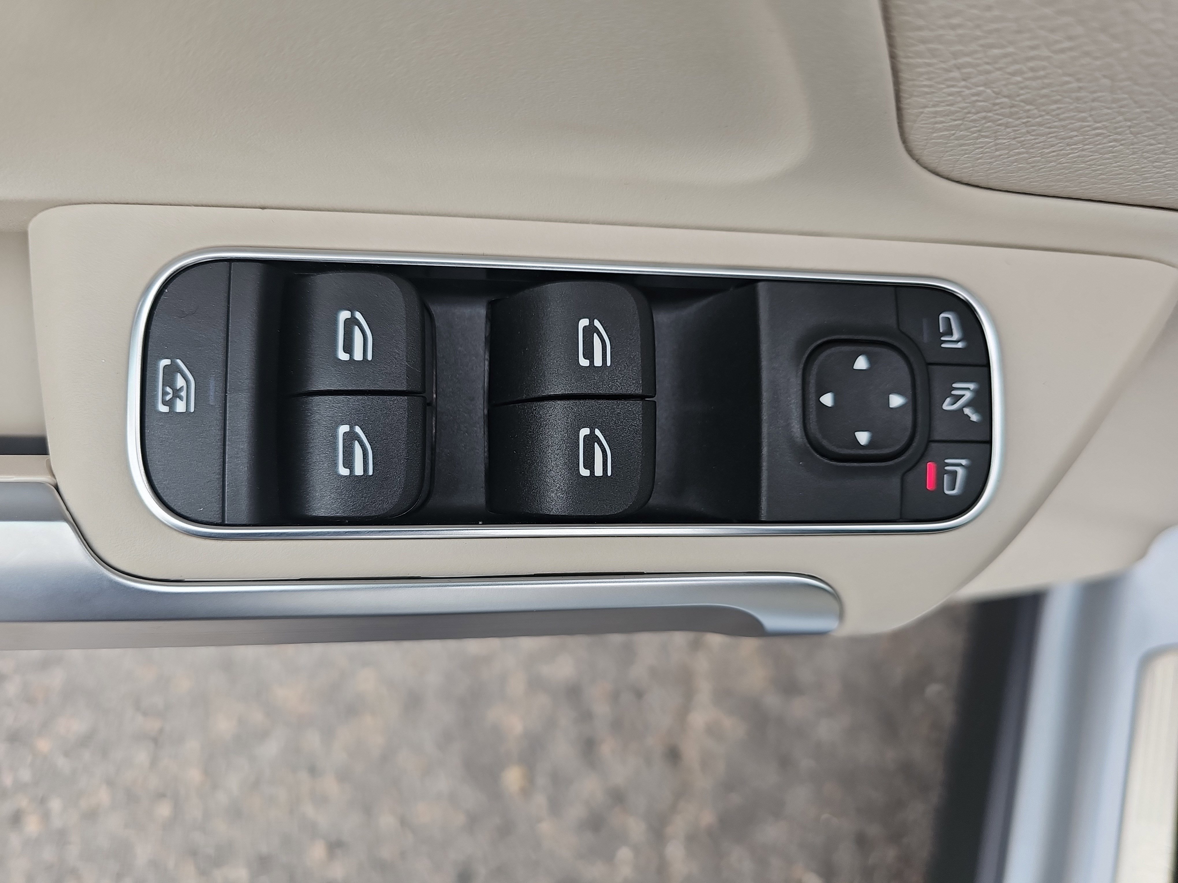 New 2026 Mercedes-Benz GLB 250 4MATIC image 28