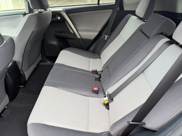 Used 2015 Toyota RAV4 XLE FWD image 7