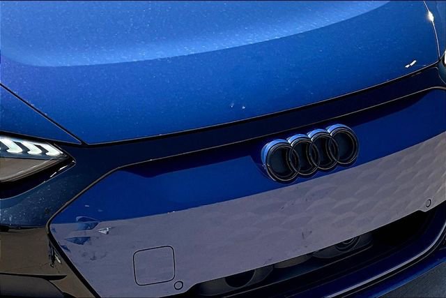 Used 2023 Audi RS e-tron GT w/ Carbon Performance Package AWD/4WD image 29