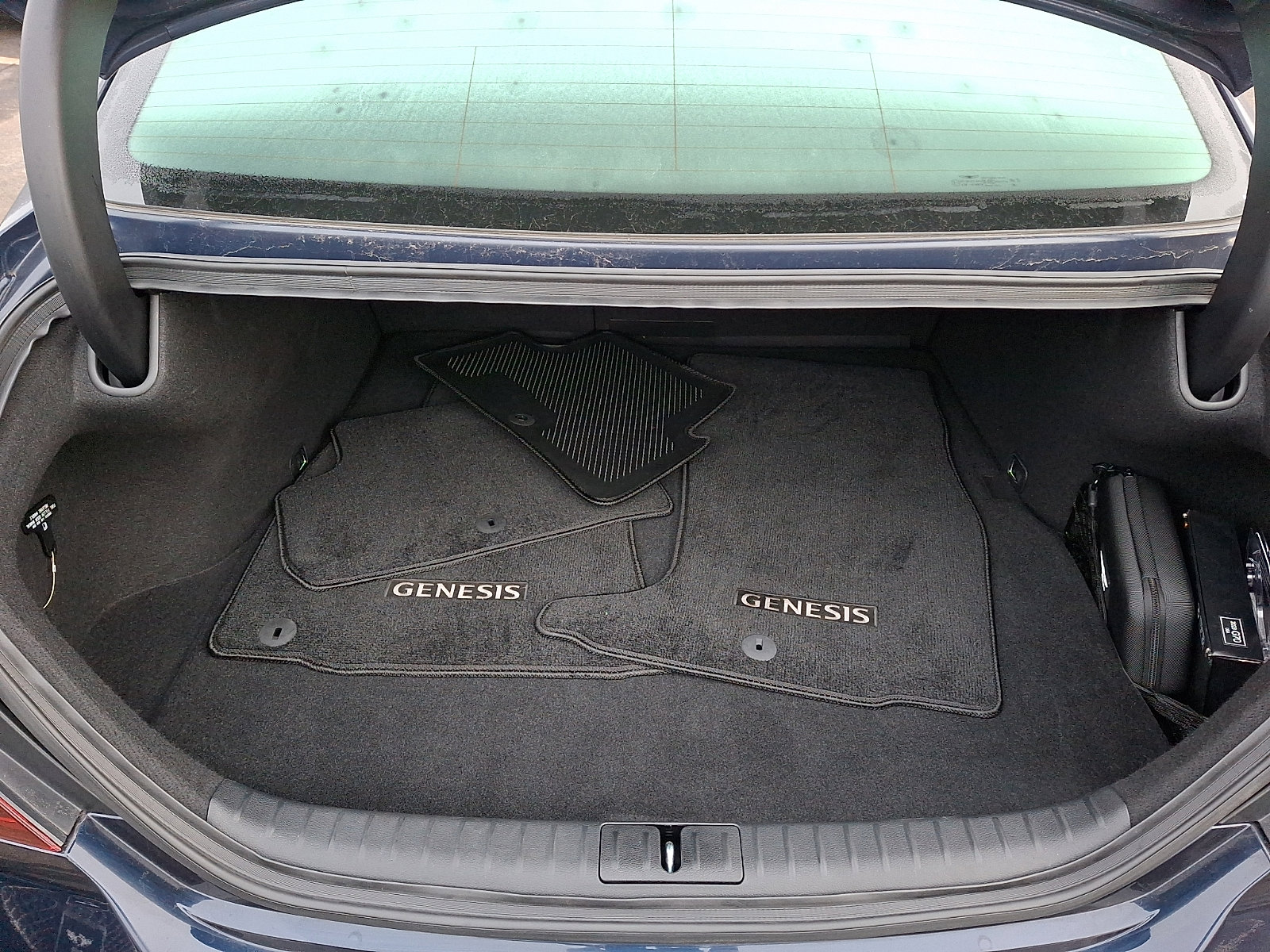 Certified 2023 Genesis G70 2.0T w/ Sport Prestige Package image 30