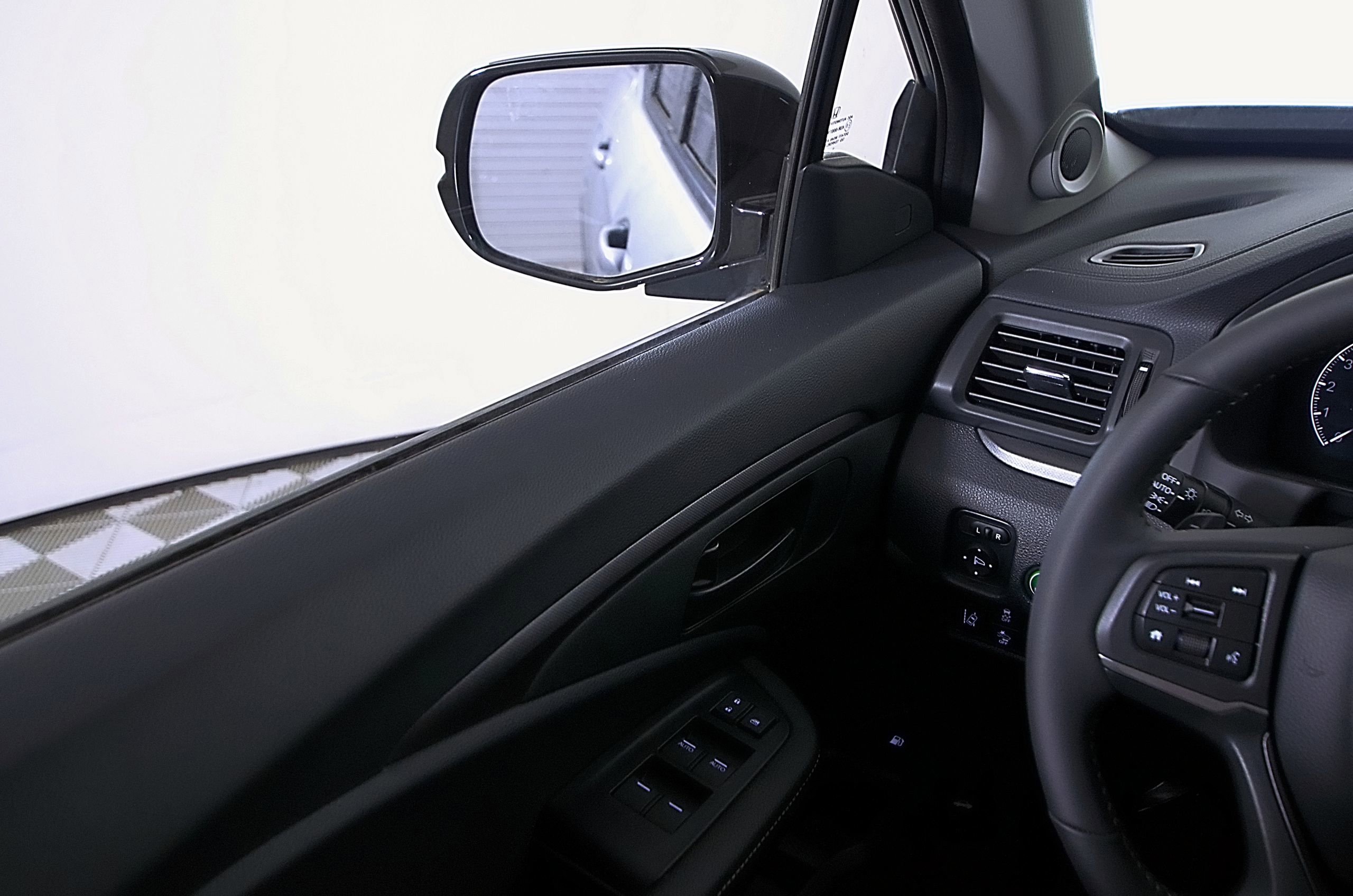 Used 2025 Honda Ridgeline Sport+ image 18