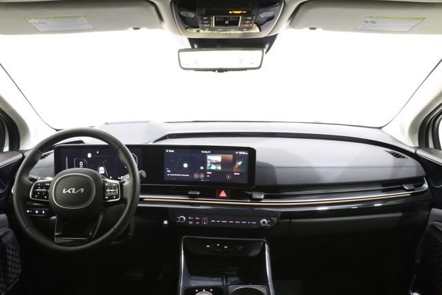 Used 2025 Kia Carnival SX Prestige FWD image 14