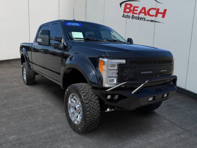 Used 2018 Ford F250 Lariat w/ Lariat Ultimate Package image 3