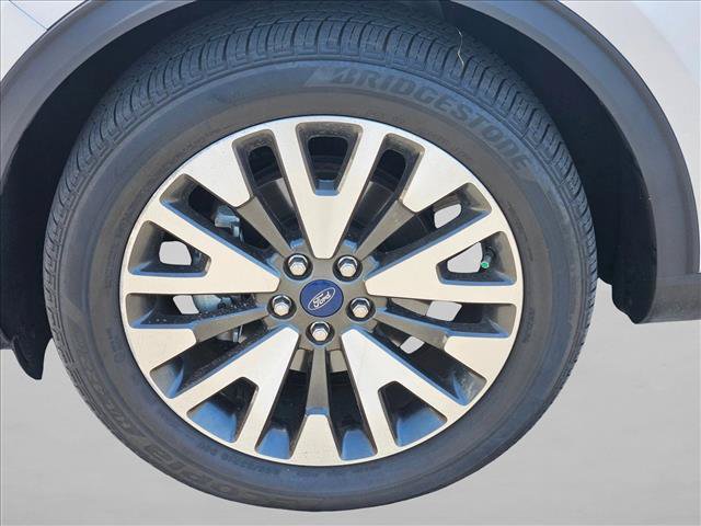 Used 2020 Ford Escape Titanium AWD/4WD image 25