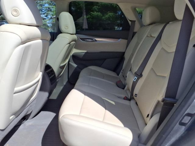 Used 2020 Cadillac XT5 Premium Luxury FWD image 9