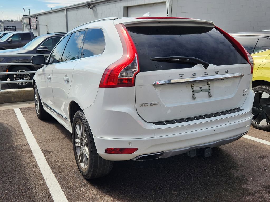 Used 2016 Volvo XC60 T6 w/ Proximity Package AWD/4WD image 7