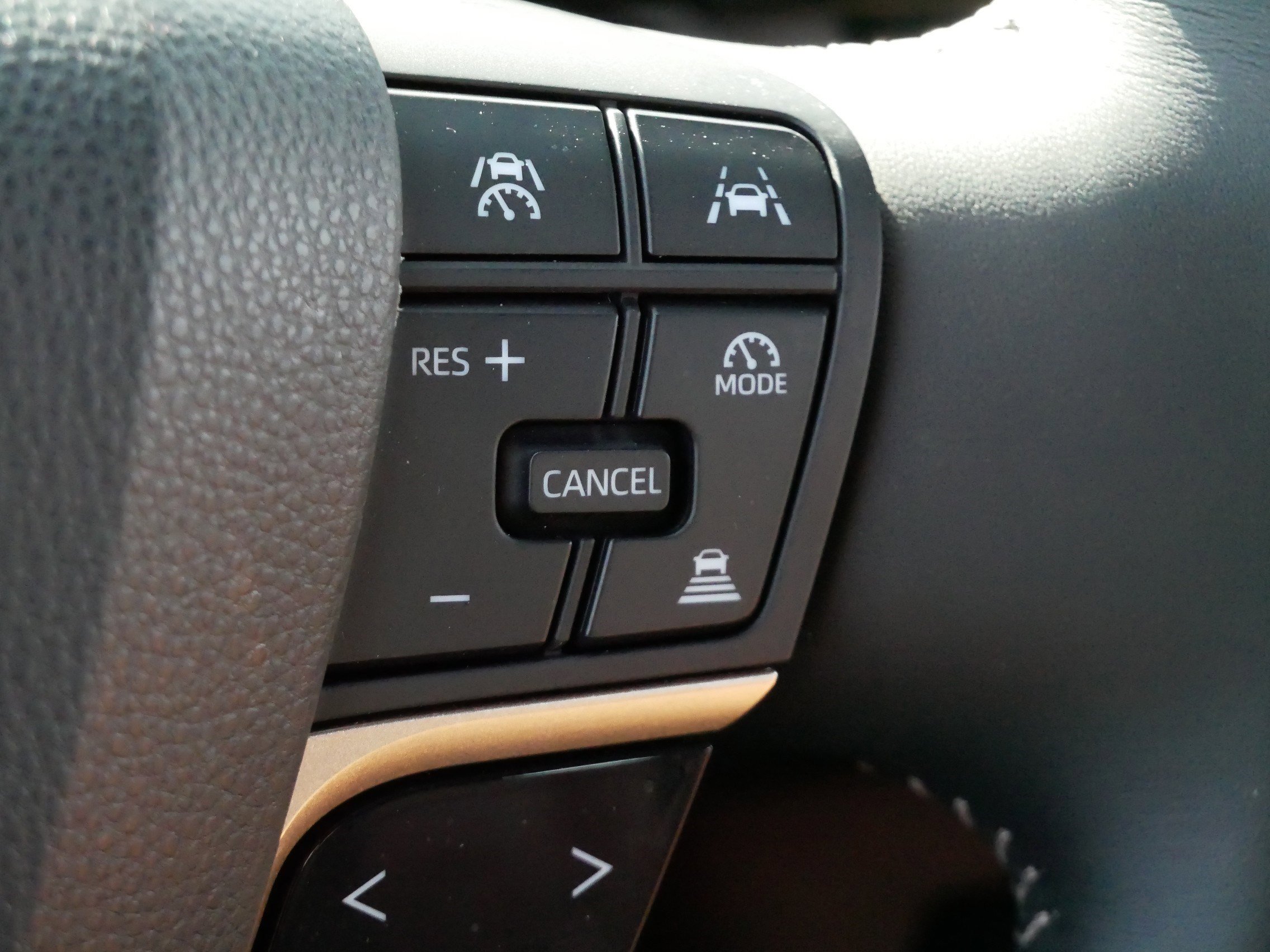 Certified 2025 Toyota Crown Signia w/ Advanced Technology Package image 26