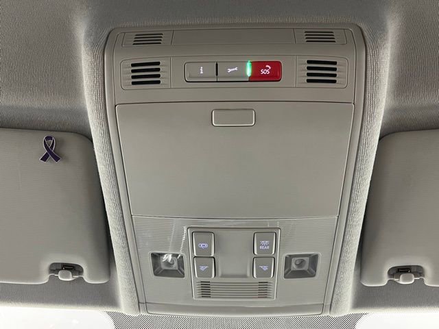 Used 2022 Volkswagen Tiguan S image 18