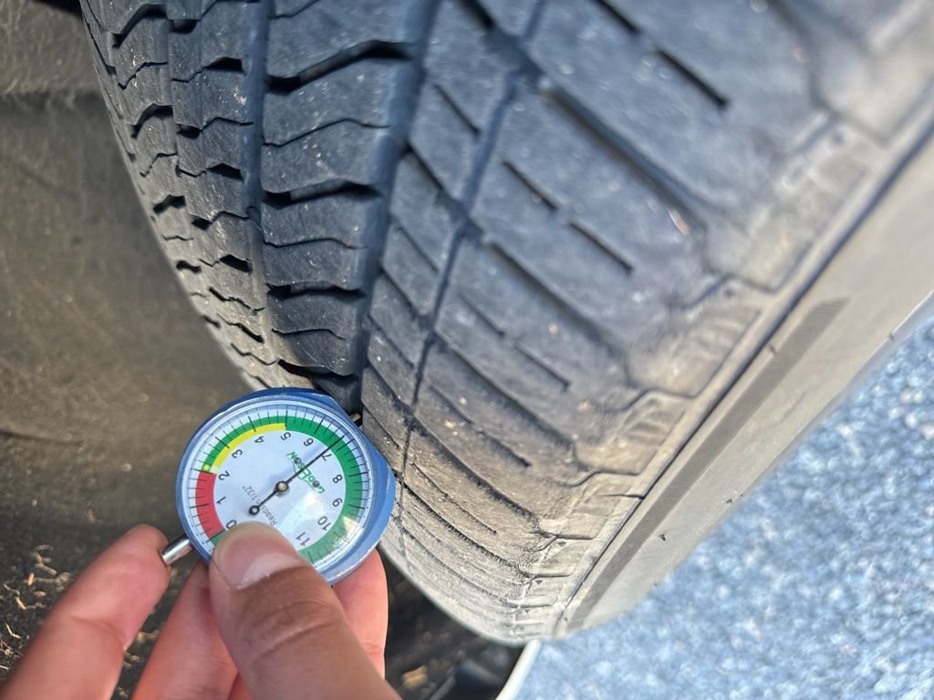 Used 2023 GMC Yukon SLT w/ SLT Premium Package image 23