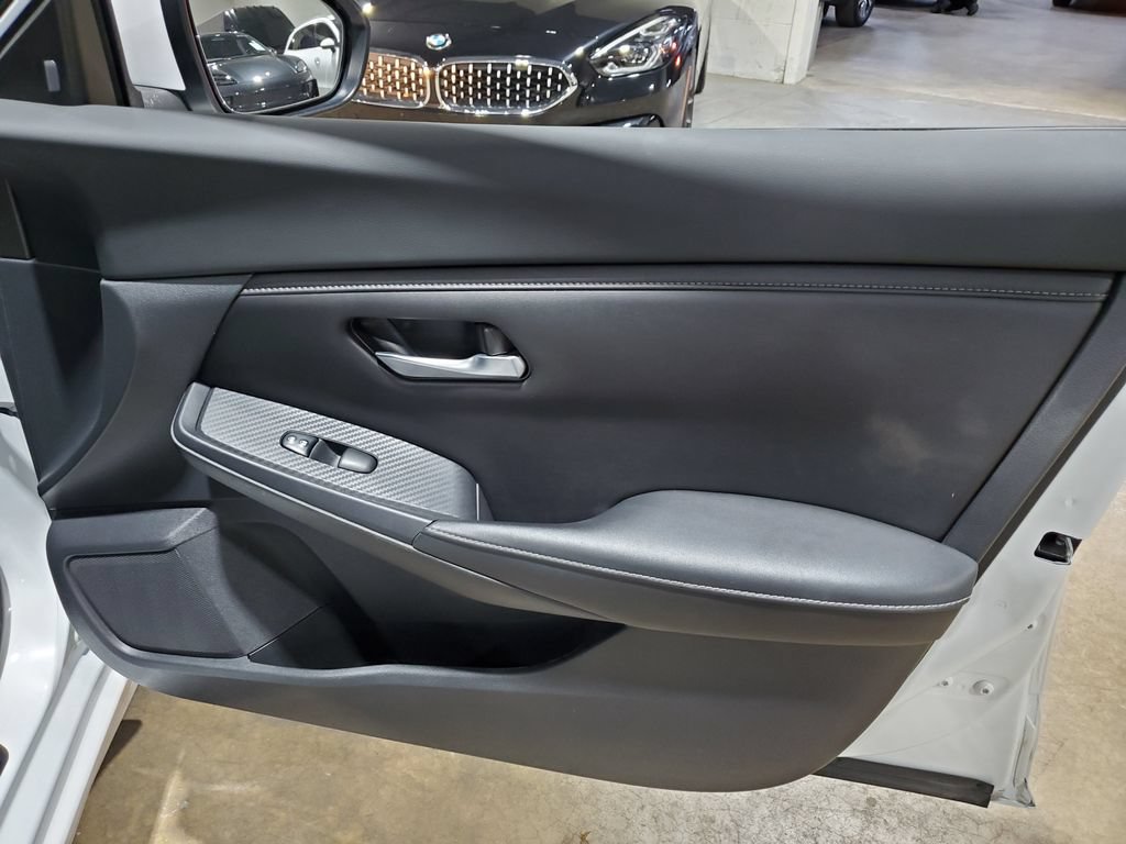 Used 2022 Nissan Sentra SV FWD image 16
