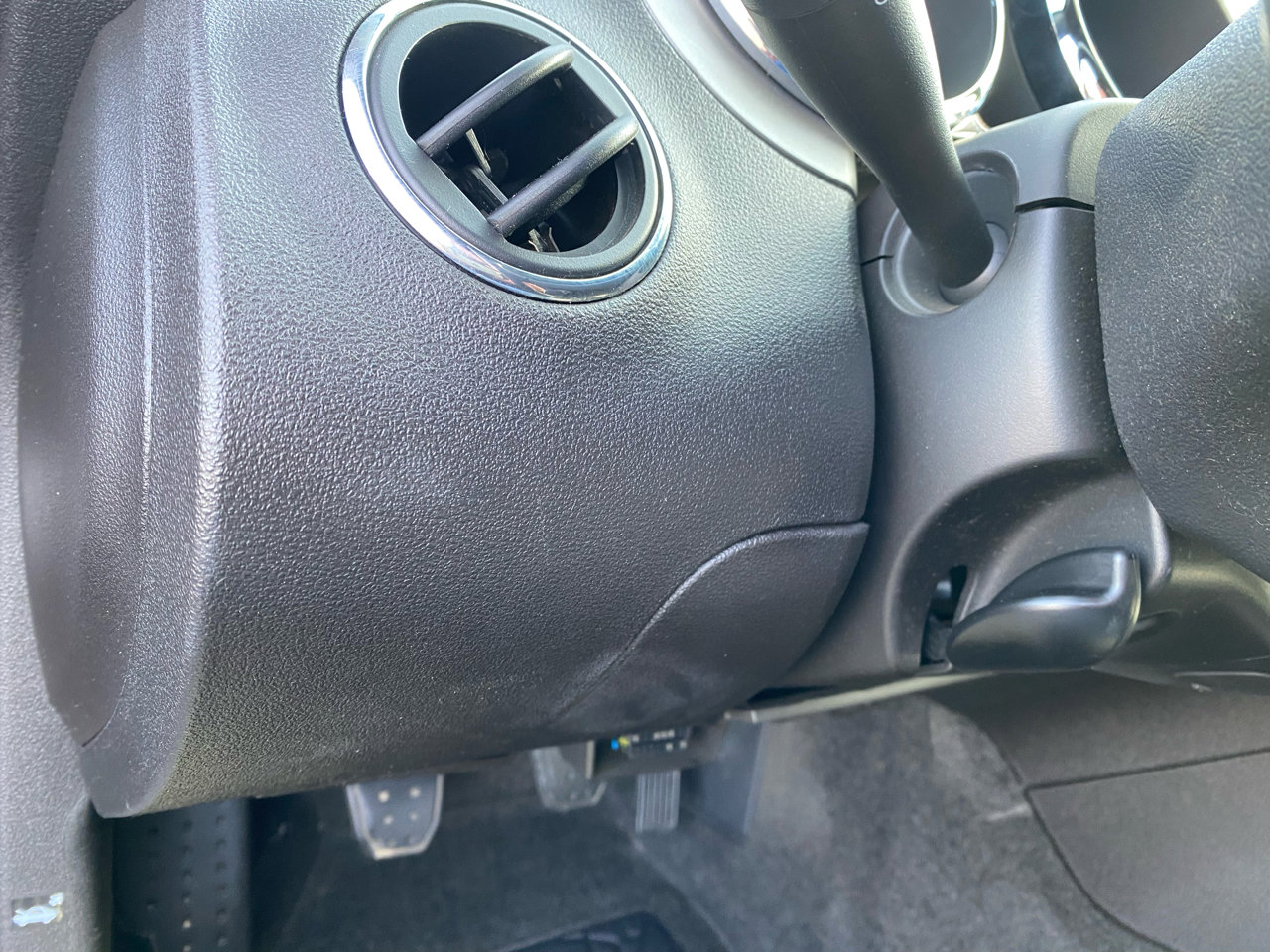 Used 2007 Pontiac Solstice Convertible w/ Premium Package image 29