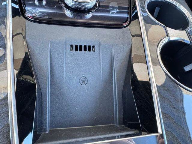 New 2025 Cadillac Escalade IQ Luxury 2 w/ LPO, Radiant Package image 22