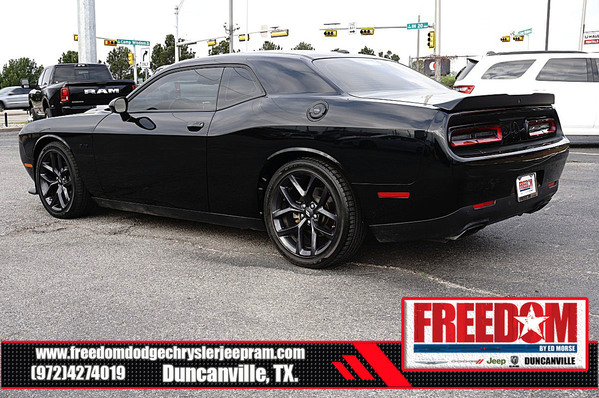 Used 2023 Dodge Challenger R/T w/ Blacktop Package image 3