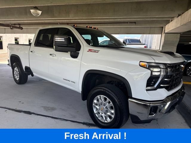 Used 2024 Chevrolet Silverado 3500 LTZ w/ LTZ Convenience Package AWD/4WD image 14