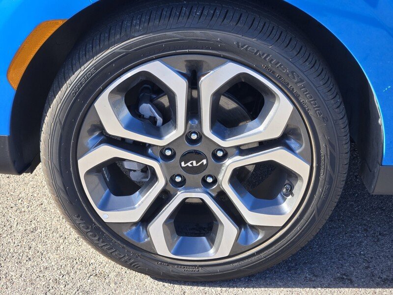 Certified 2025 Kia Soul EX FWD image 10