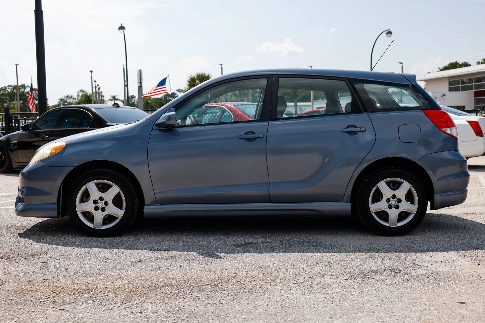 Used 2004 Toyota Matrix XR FWD image 2