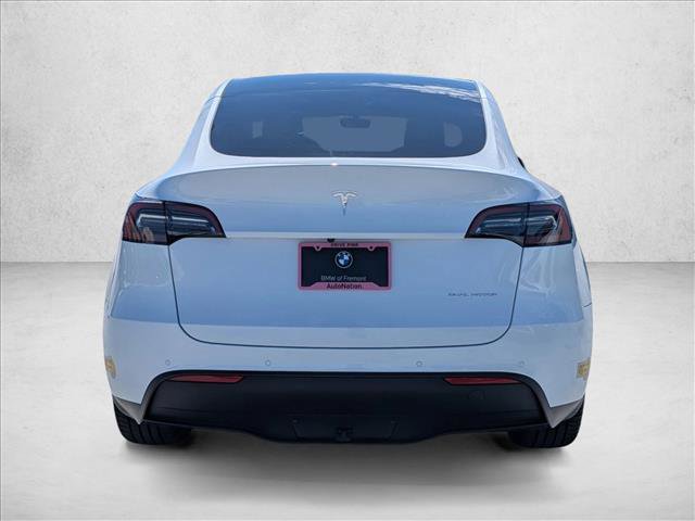 Used 2022 Tesla Model Y Long Range image 7