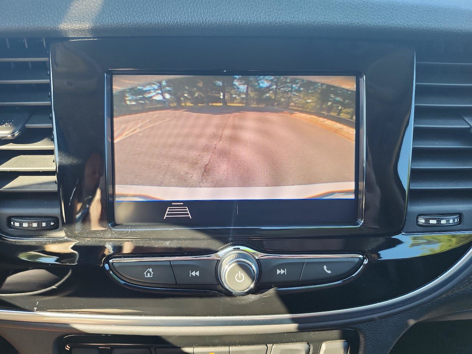 Used 2022 Buick Encore Preferred AWD/4WD image 14