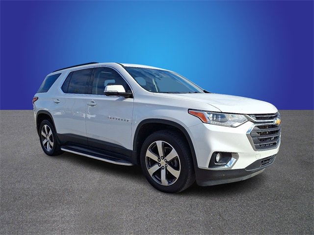 Used 2020 Chevrolet Traverse LT w/ LT Premium Package image 2