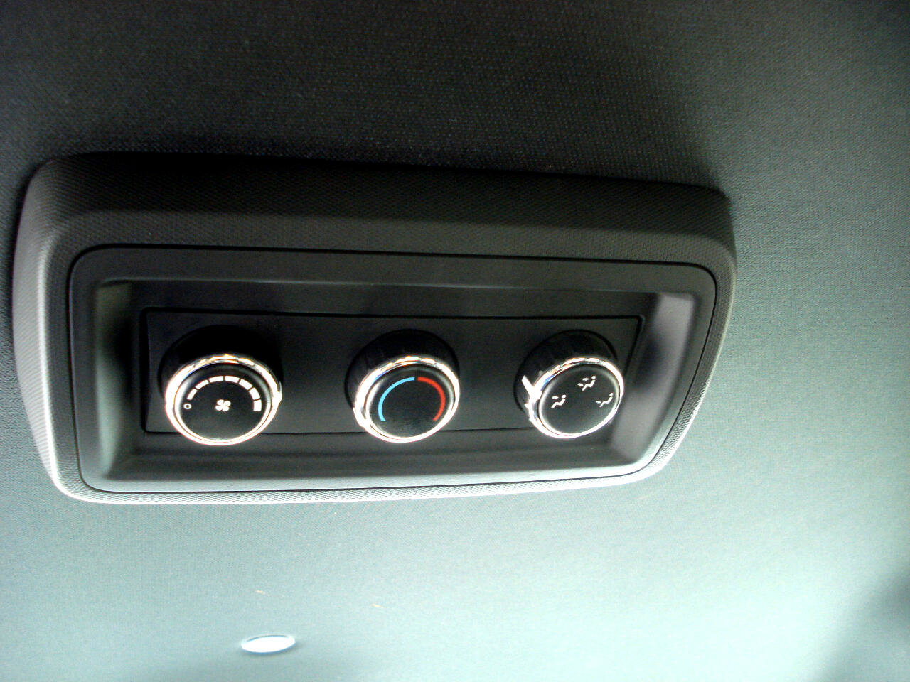 Used 2016 Dodge Grand Caravan SE image 32