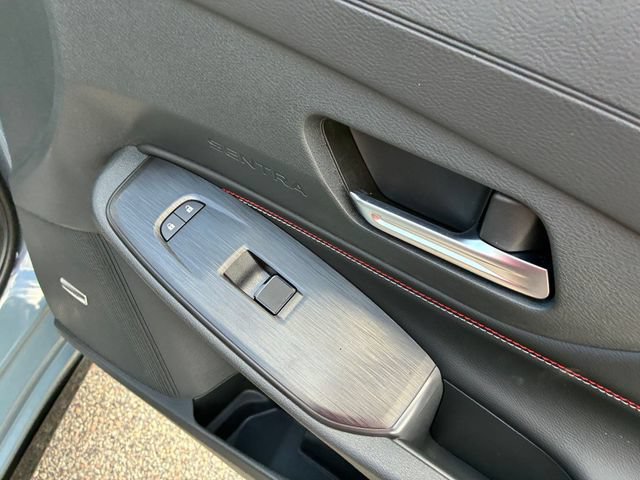 New 2026 Nissan Sentra SR w/ SR Premium Package FWD image 32