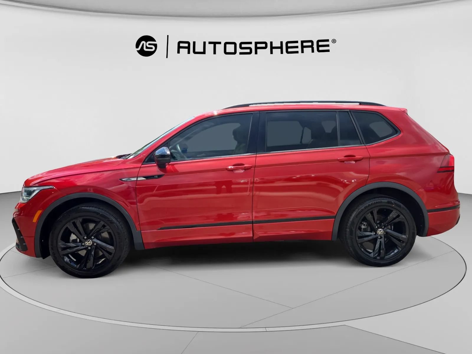 Used 2024 Volkswagen Tiguan SE R-Line FWD image 4