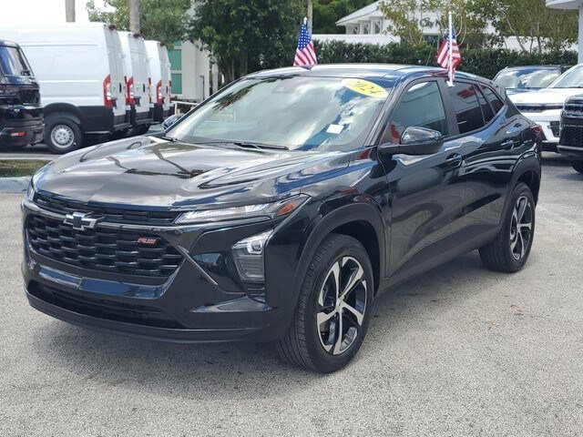 Used 2024 Chevrolet Trax RS FWD image 3
