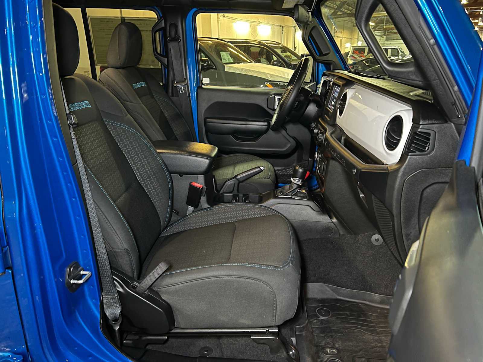 Used 2021 Jeep Wrangler Unlimited Islander image 14